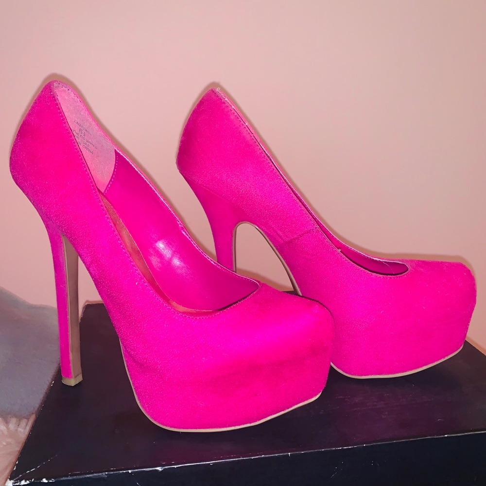 Pink just fab pumps